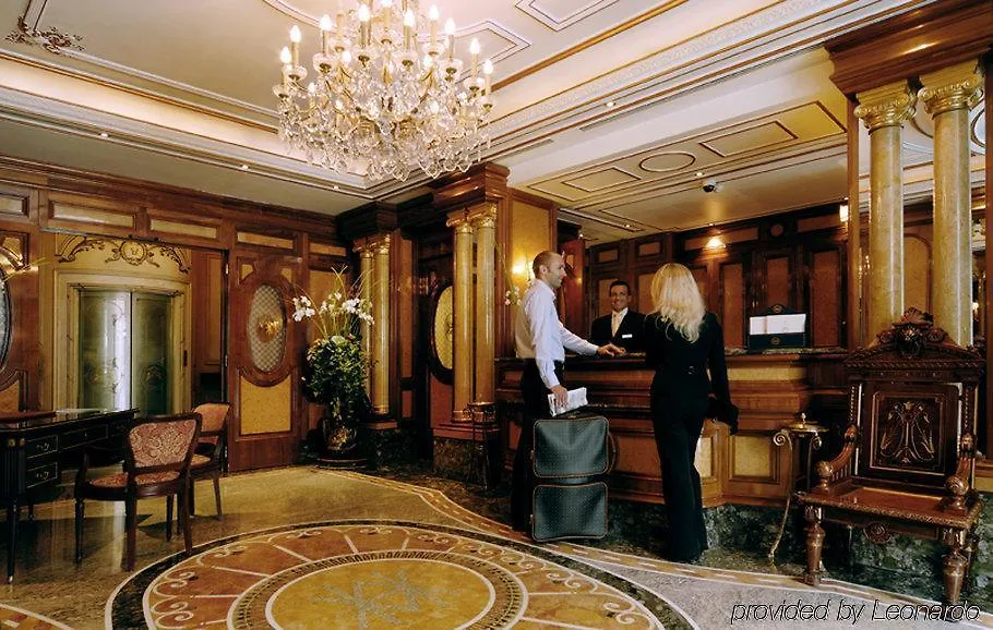 Hotel De Vendome Paris 5*,