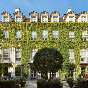 Hotel Le Pavillon De La Reine & Spa, Place Des Vosges, Parigi